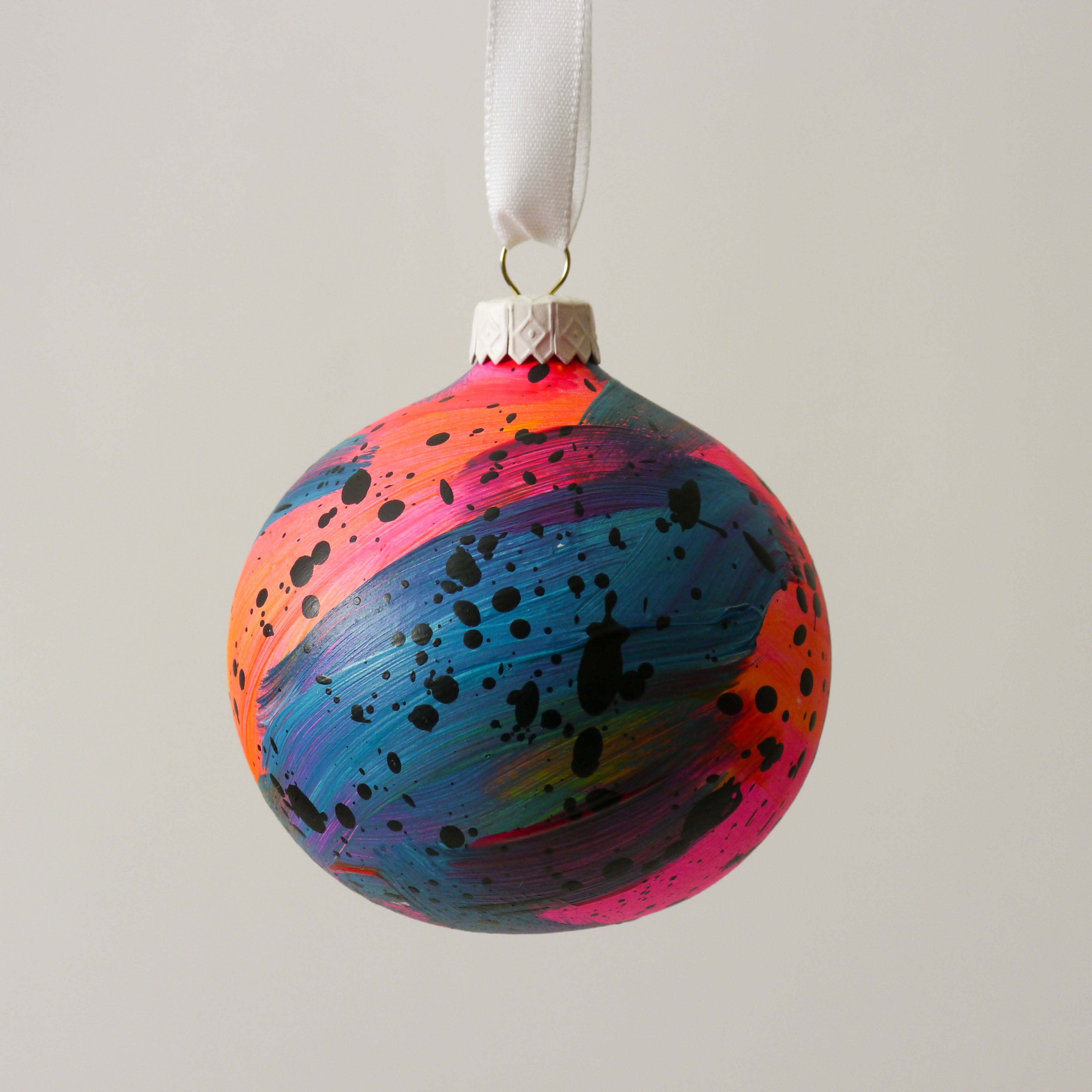Abstract Art Bauble 001