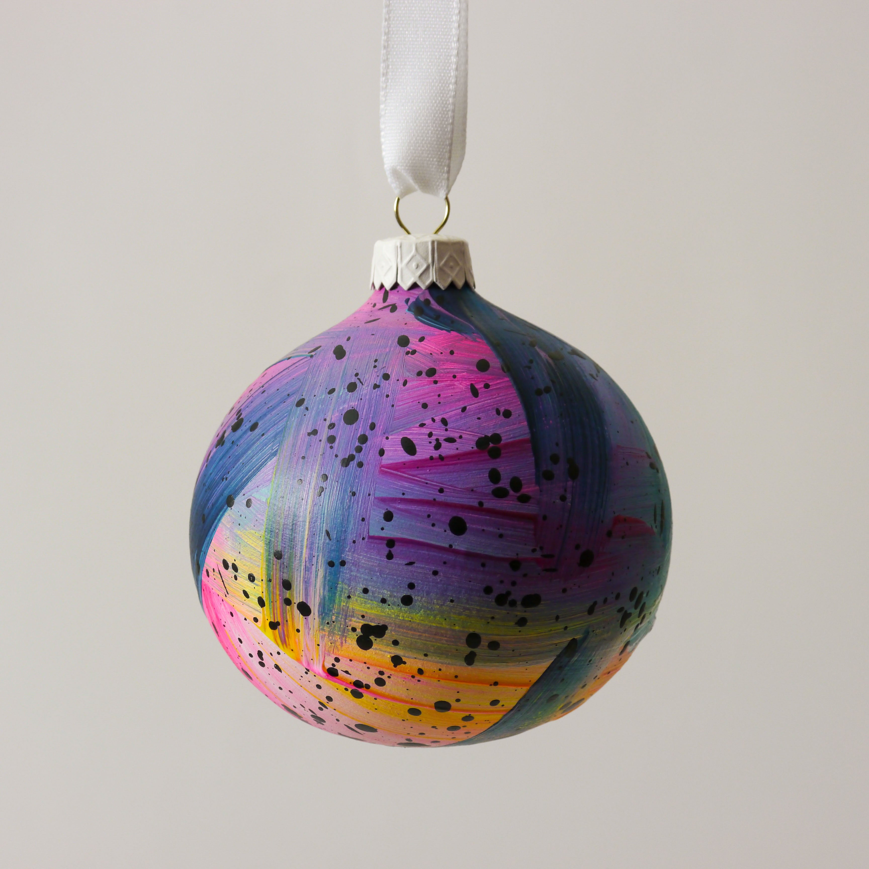 Abstract Art Bauble 003