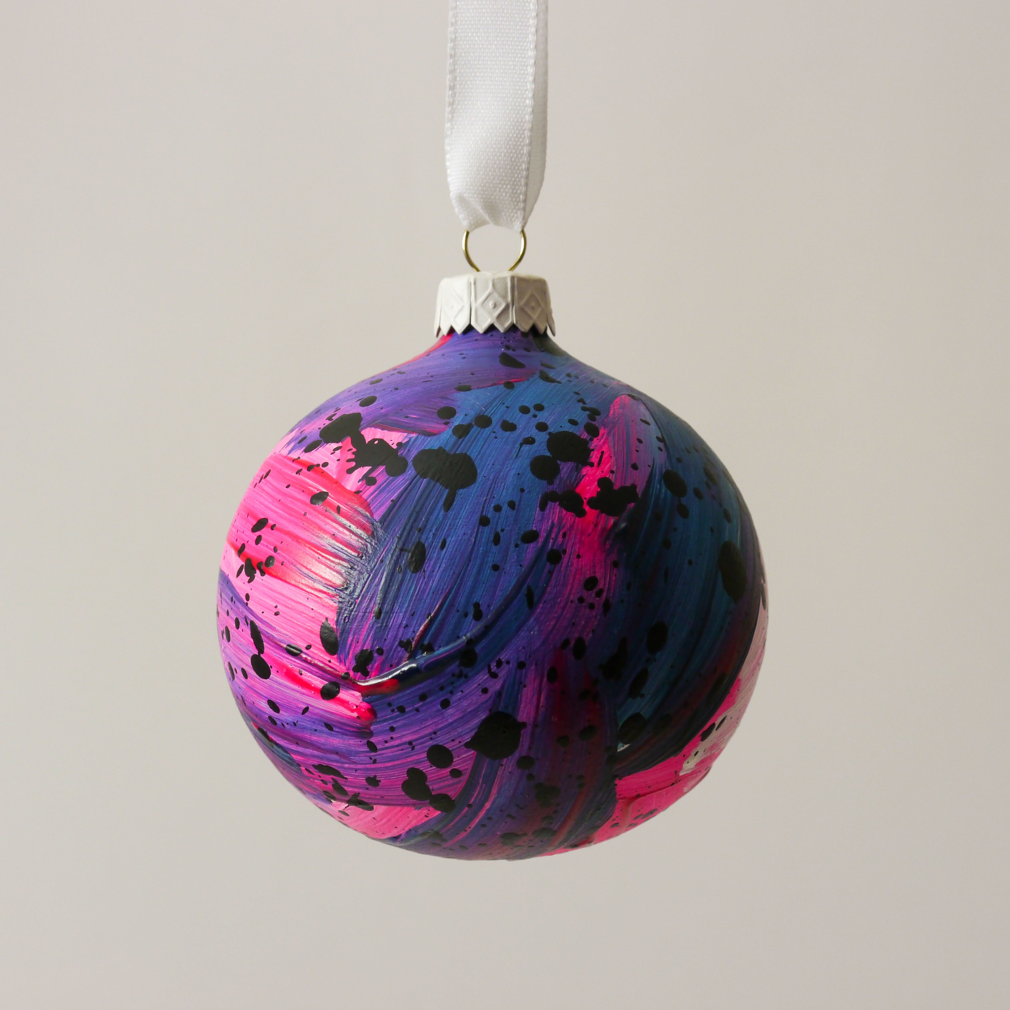 Abstract Art Bauble 007