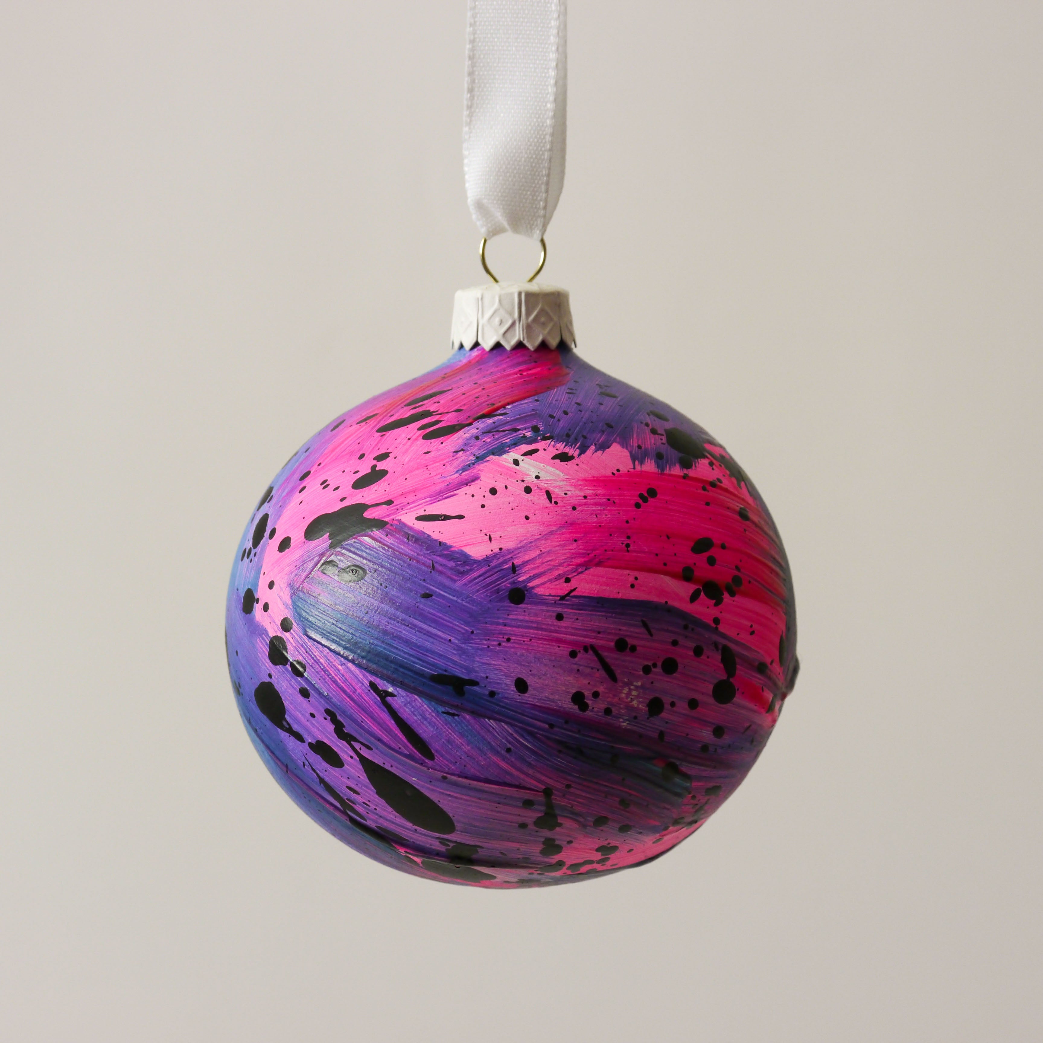 Abstract Art Bauble 007