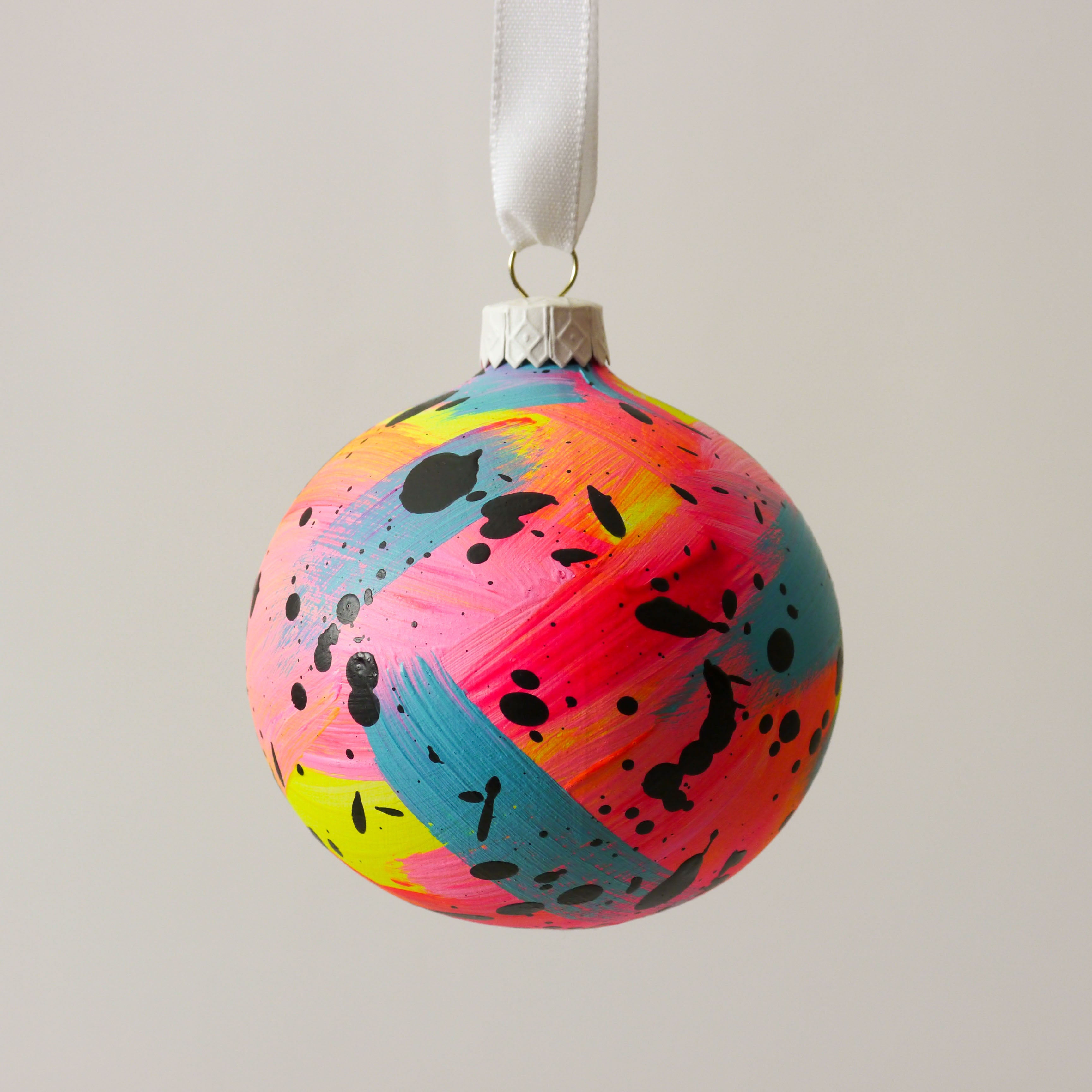 Abstract Art Bauble 015