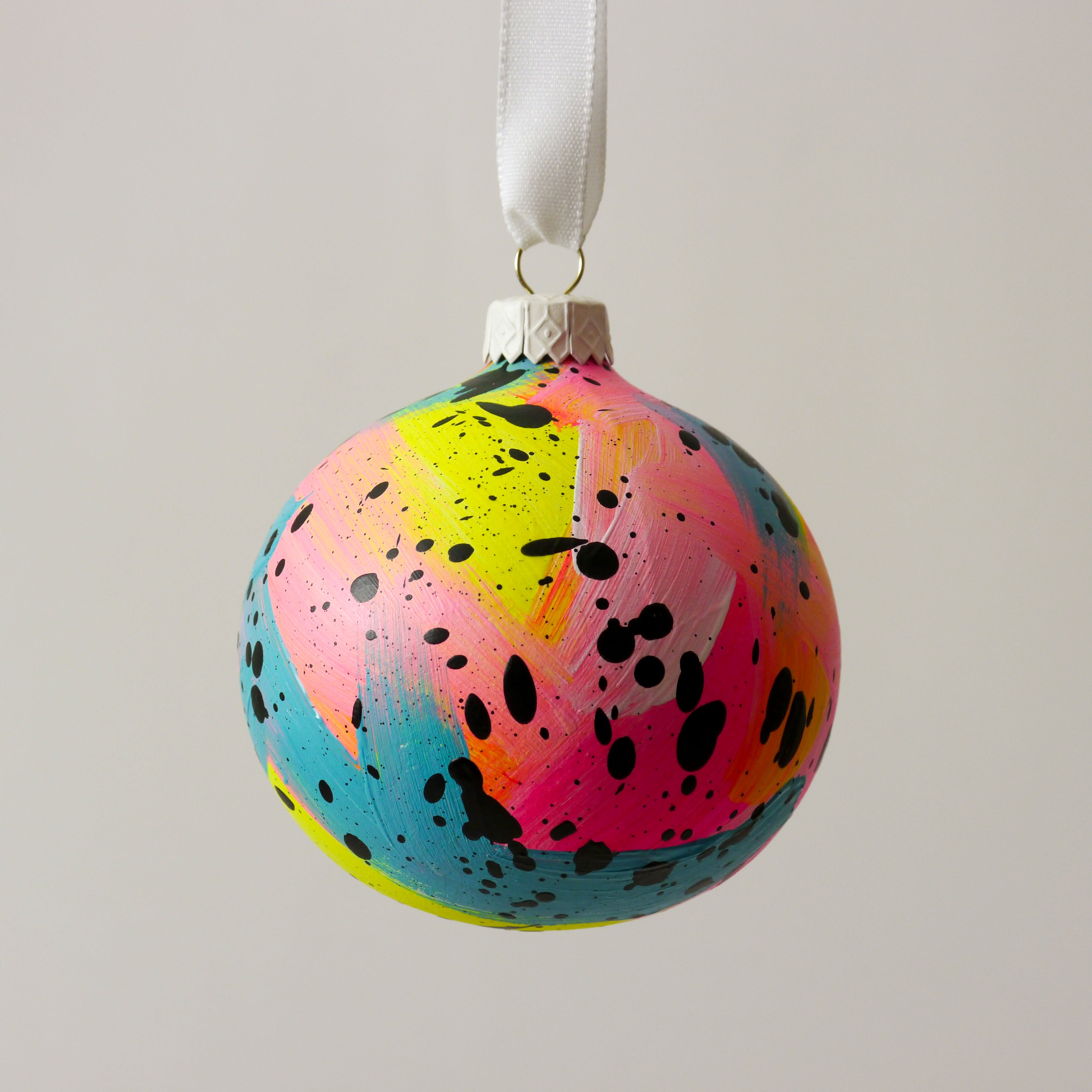 Abstract Art Bauble 015