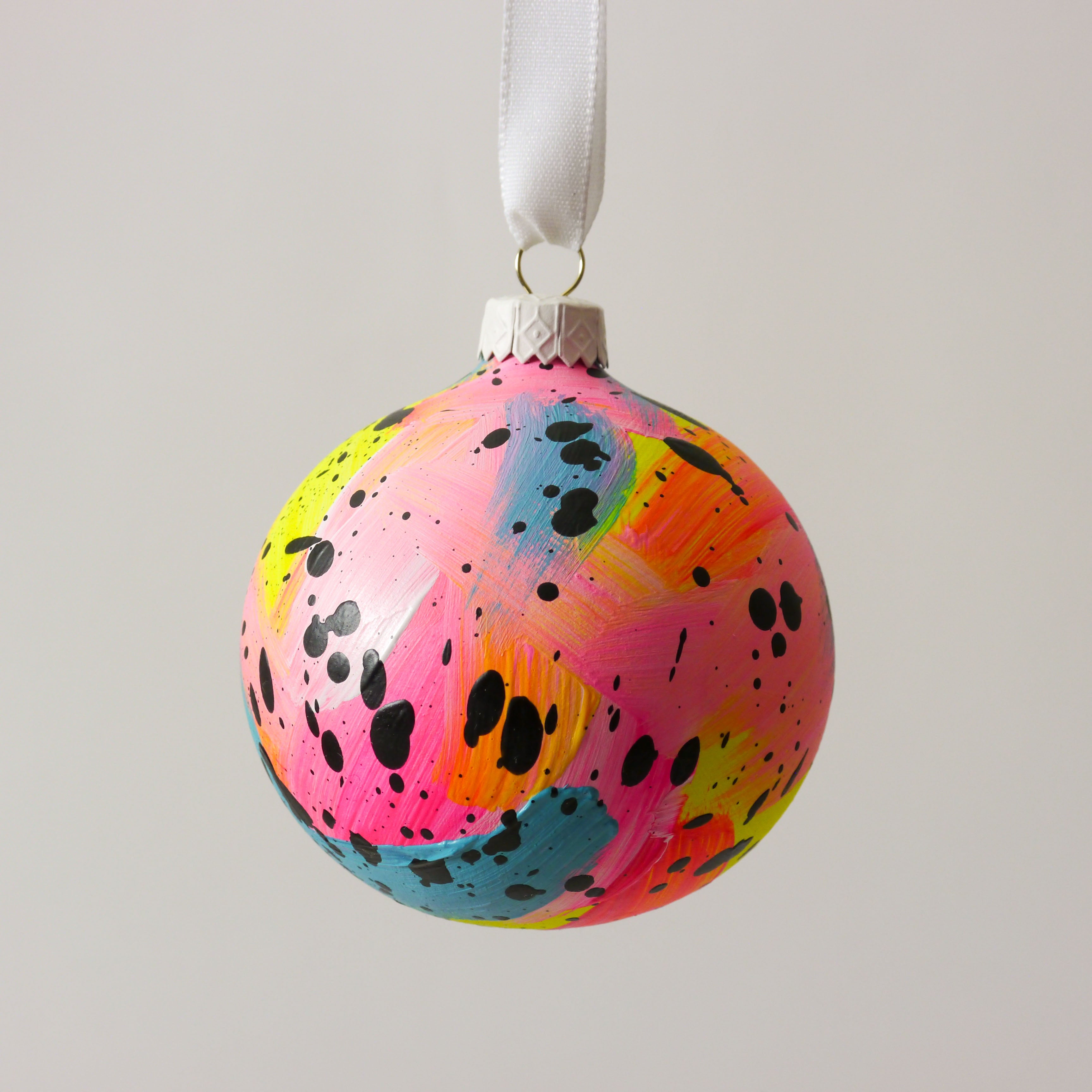 Abstract Art Bauble 015