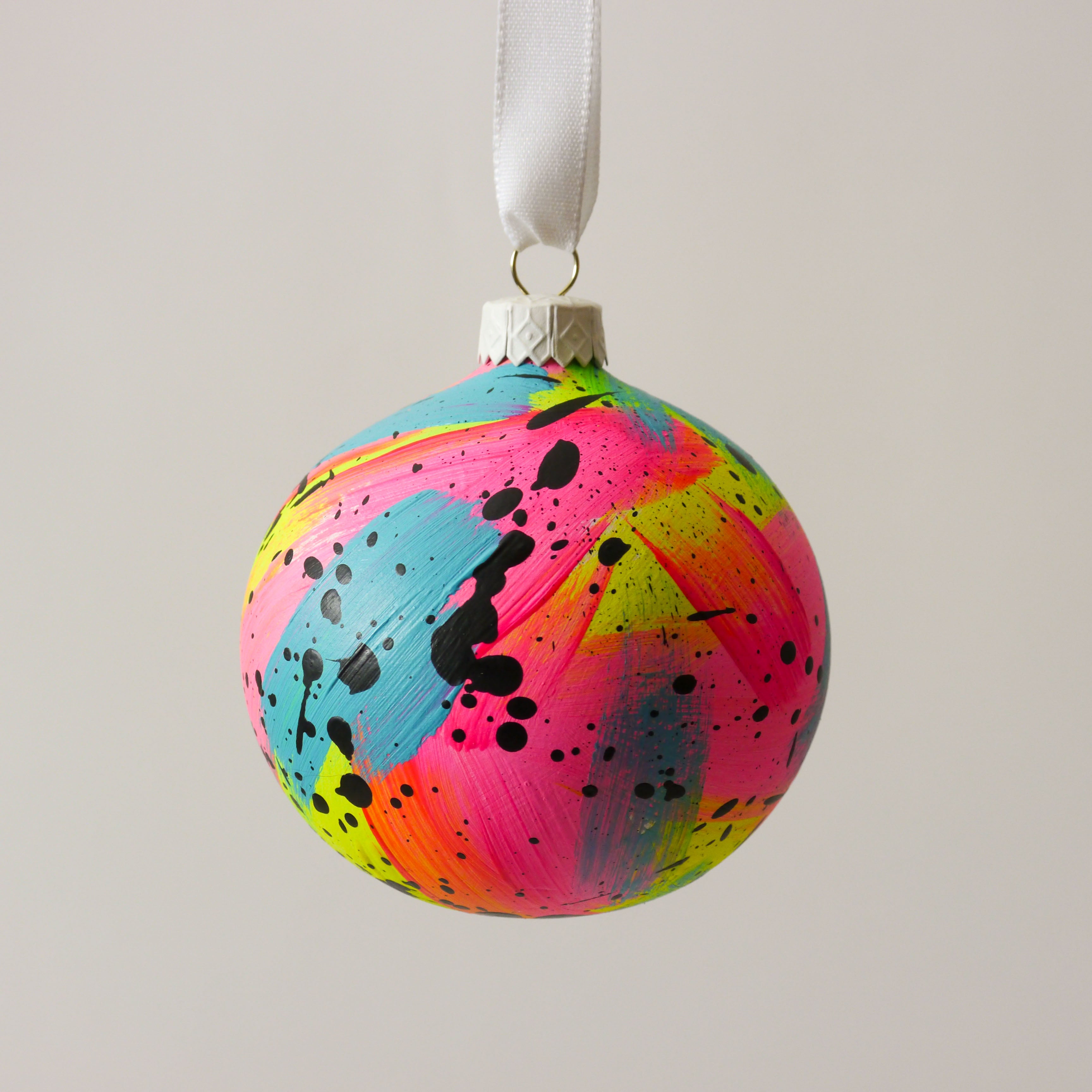 Abstract Art Bauble 016