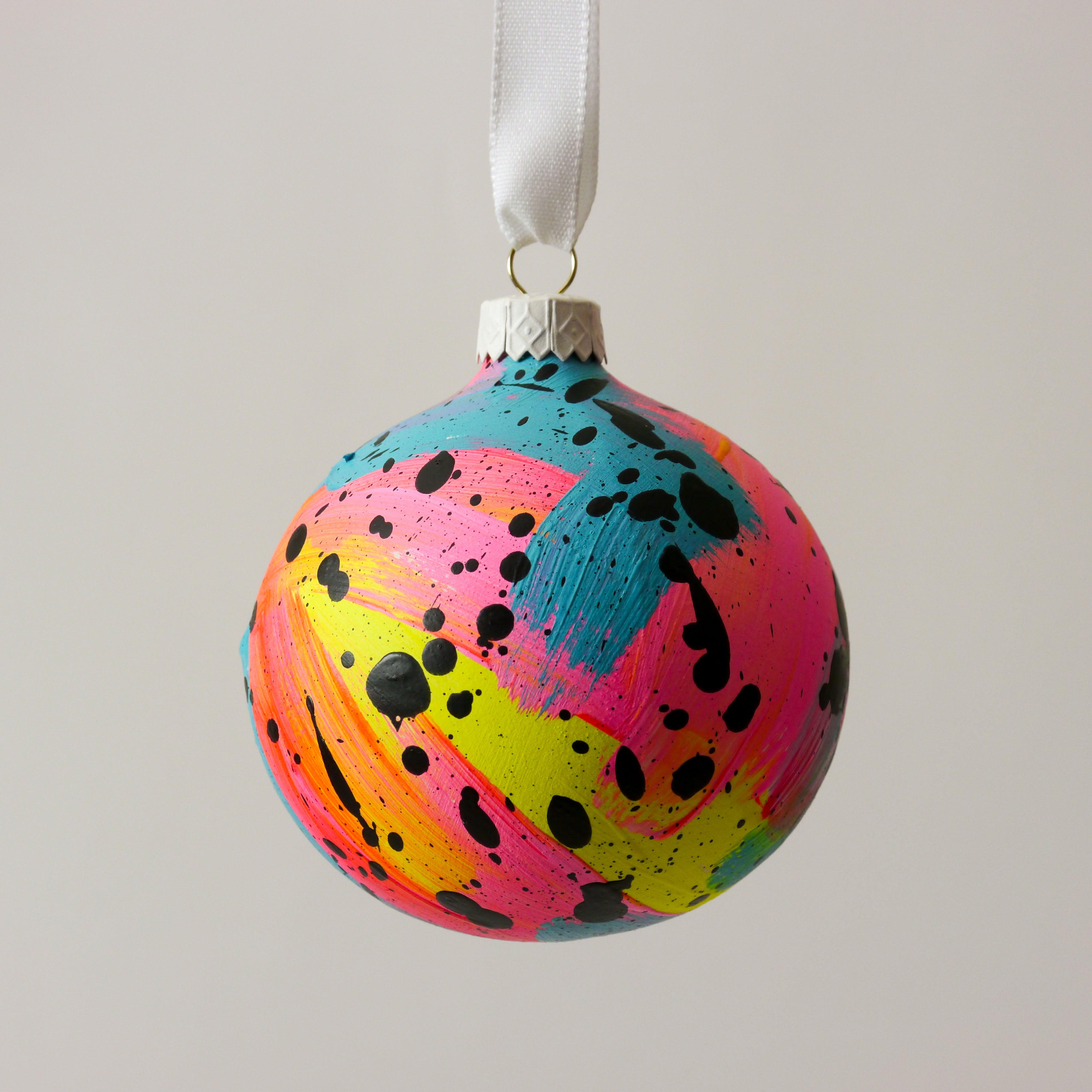 Abstract Art Bauble 017