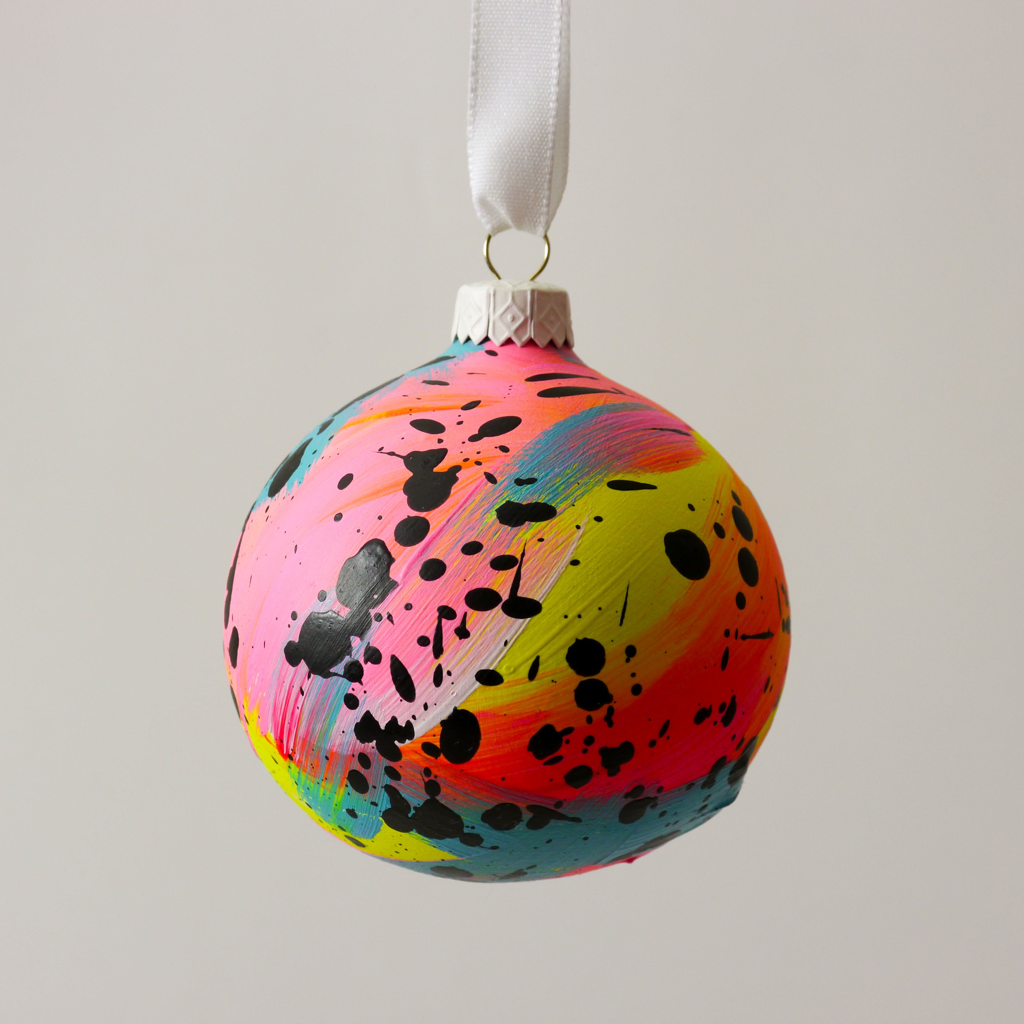 Abstract Art Bauble 017