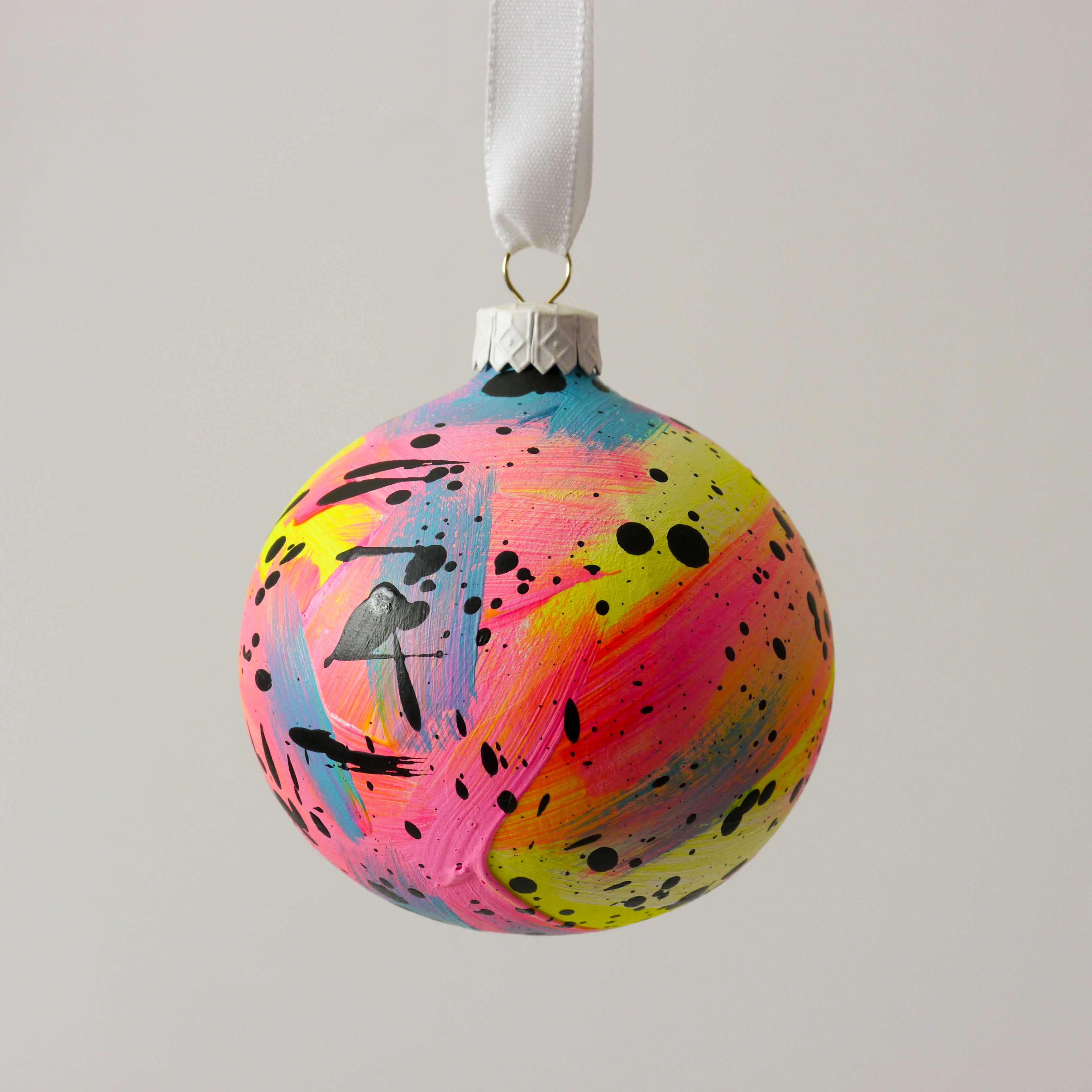 Abstract Art Bauble 025