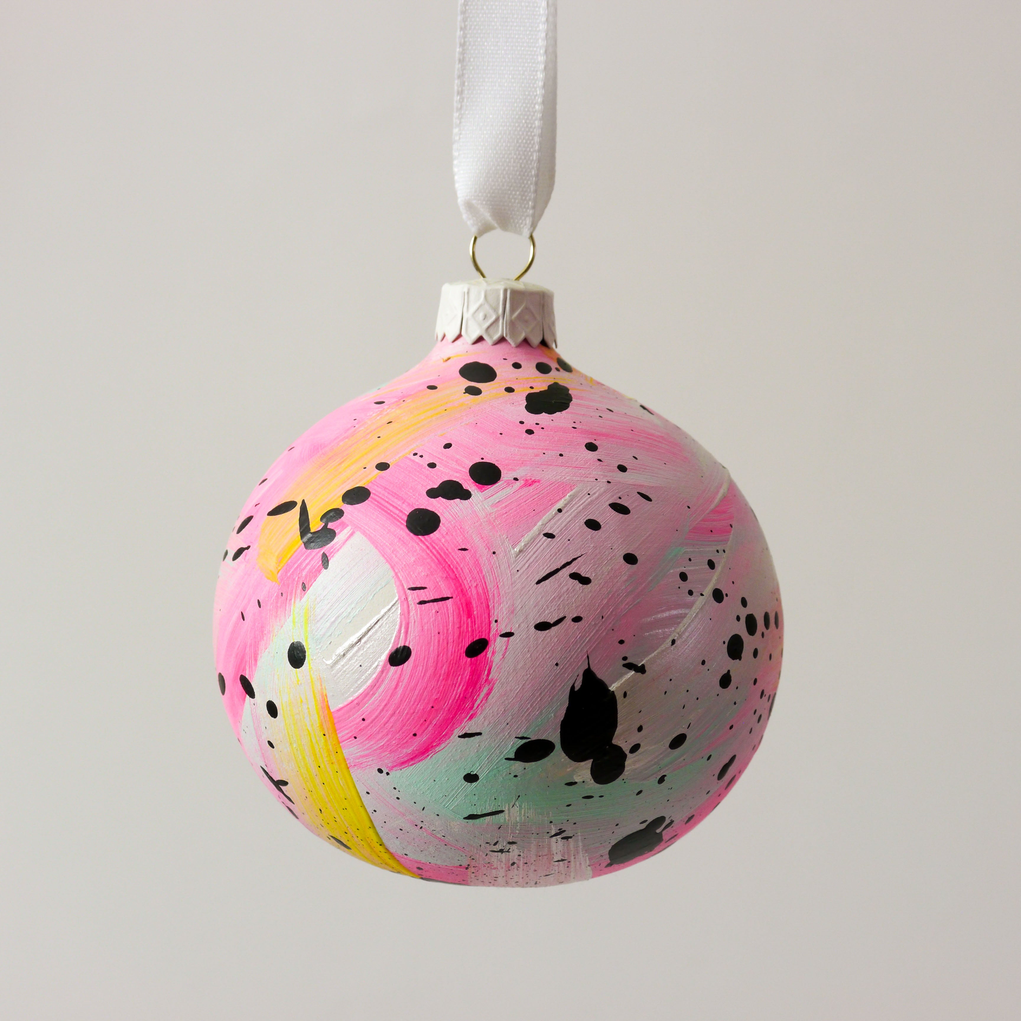 Abstract Art Bauble 027