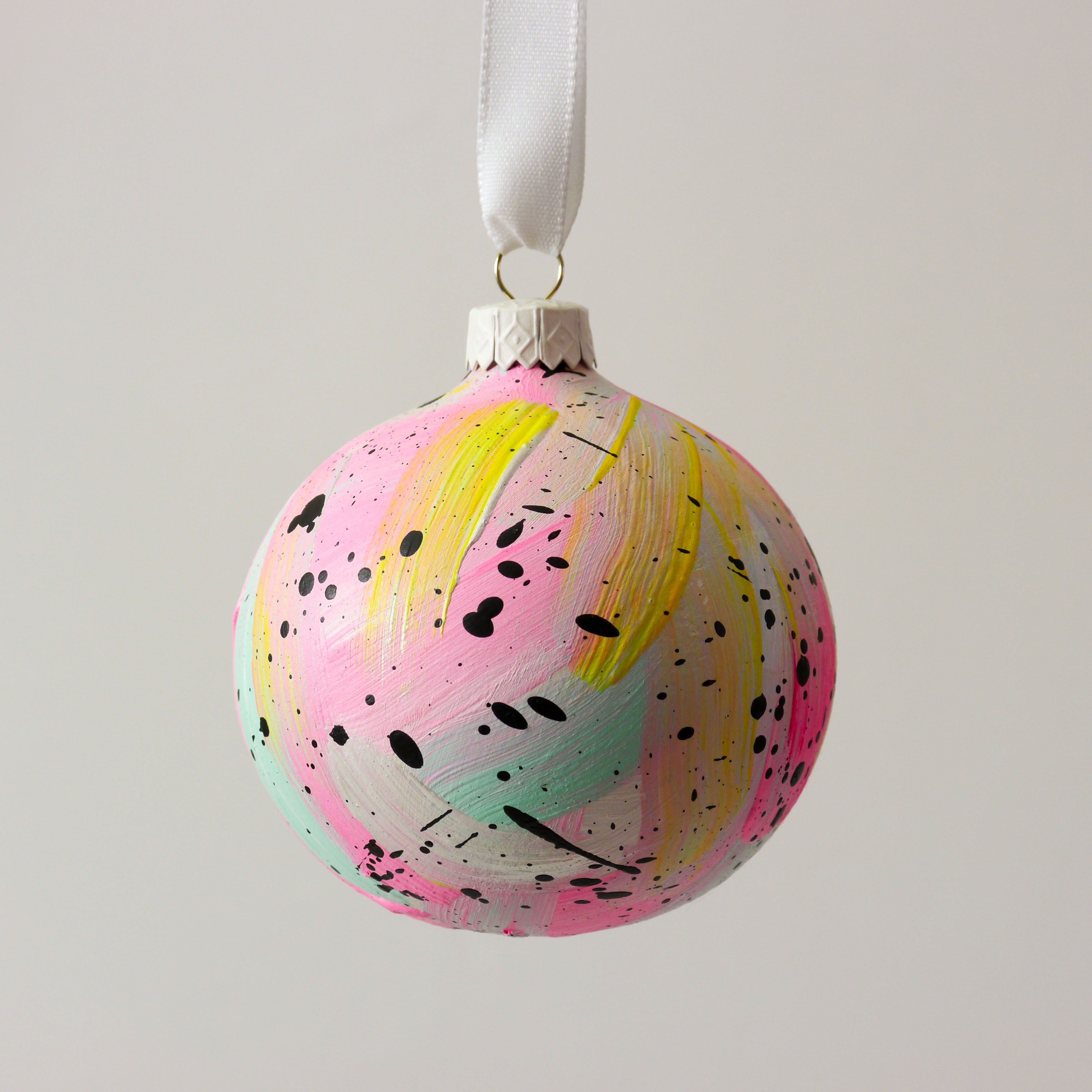 Abstract Art Bauble 029