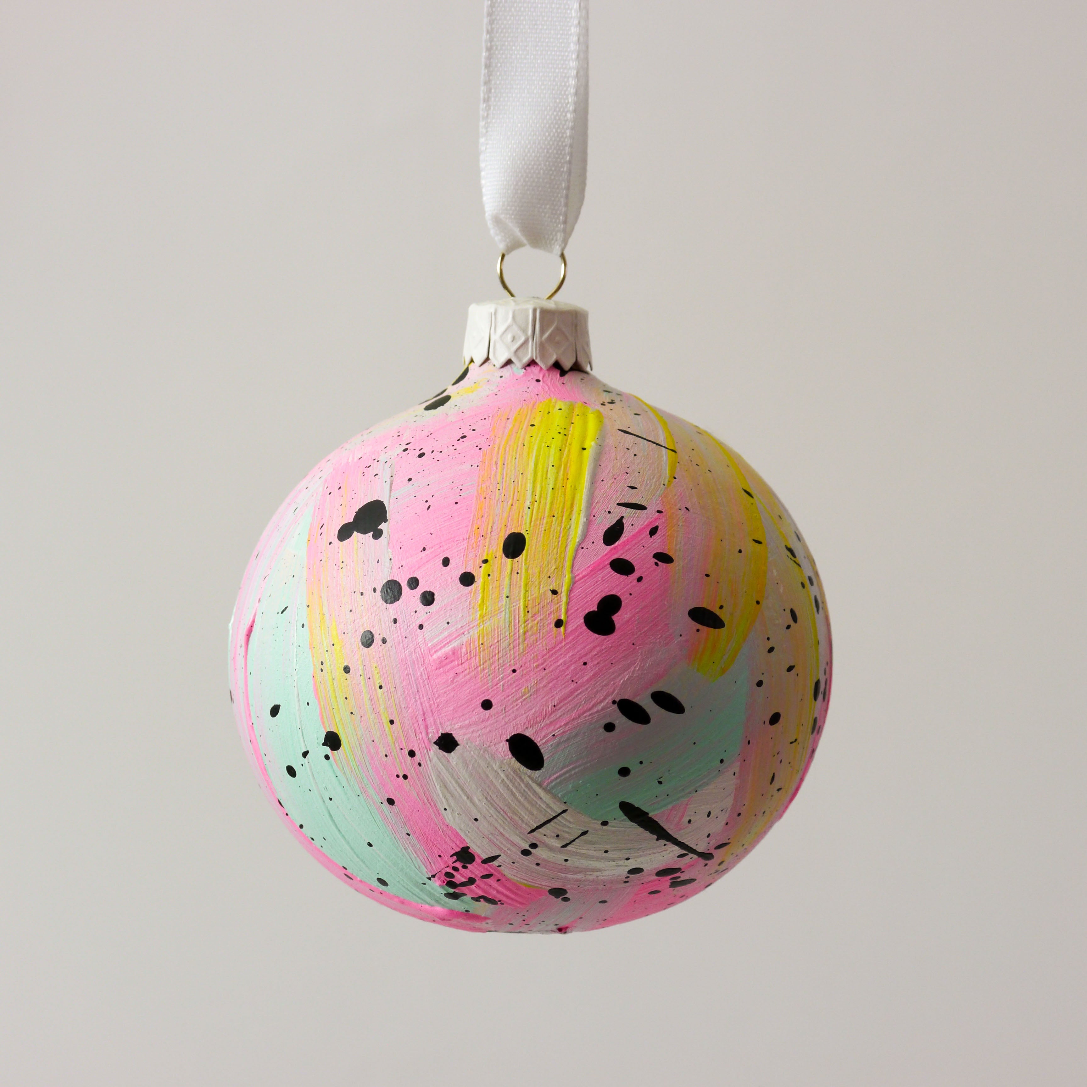 Abstract Art Bauble 029