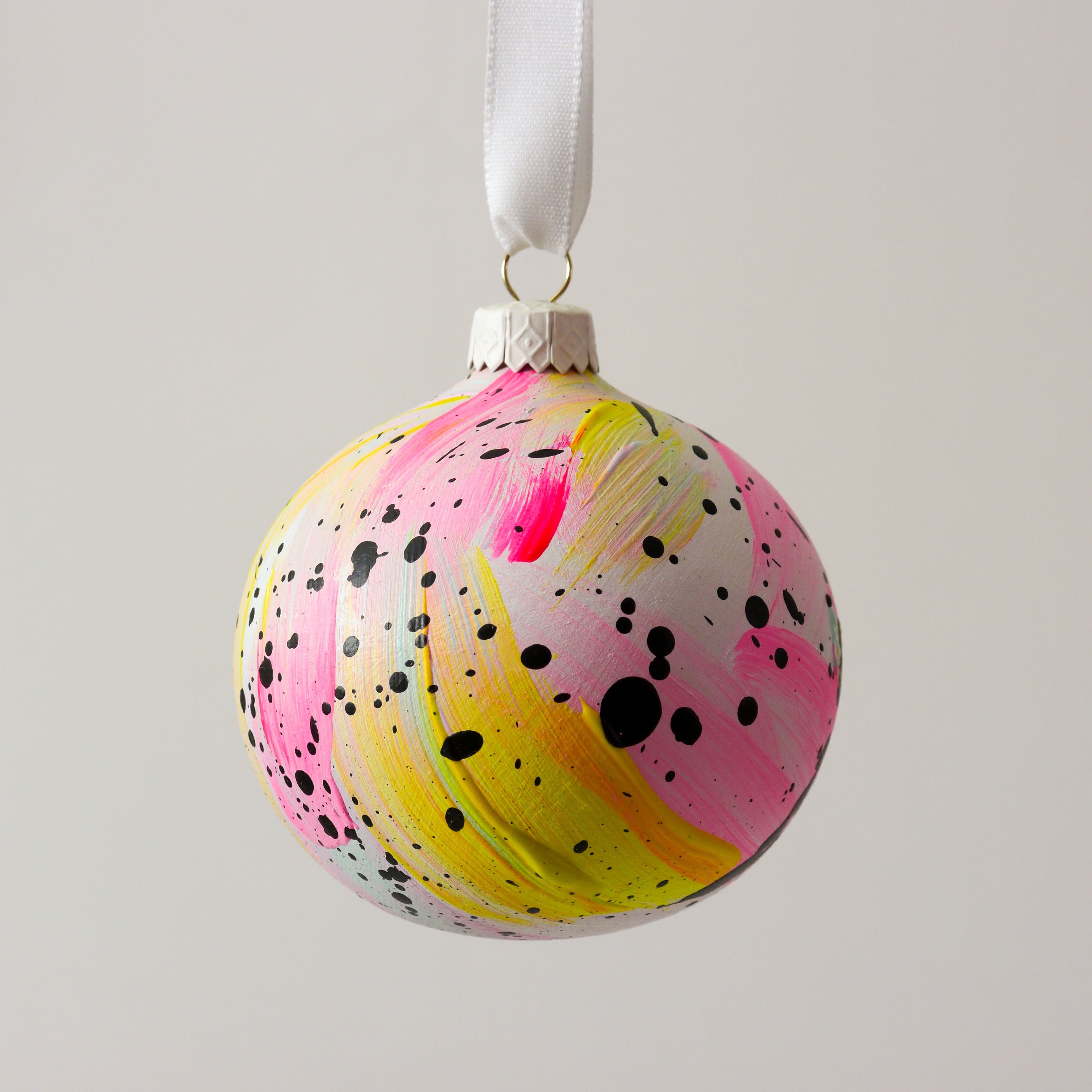 Abstract Art Bauble 029
