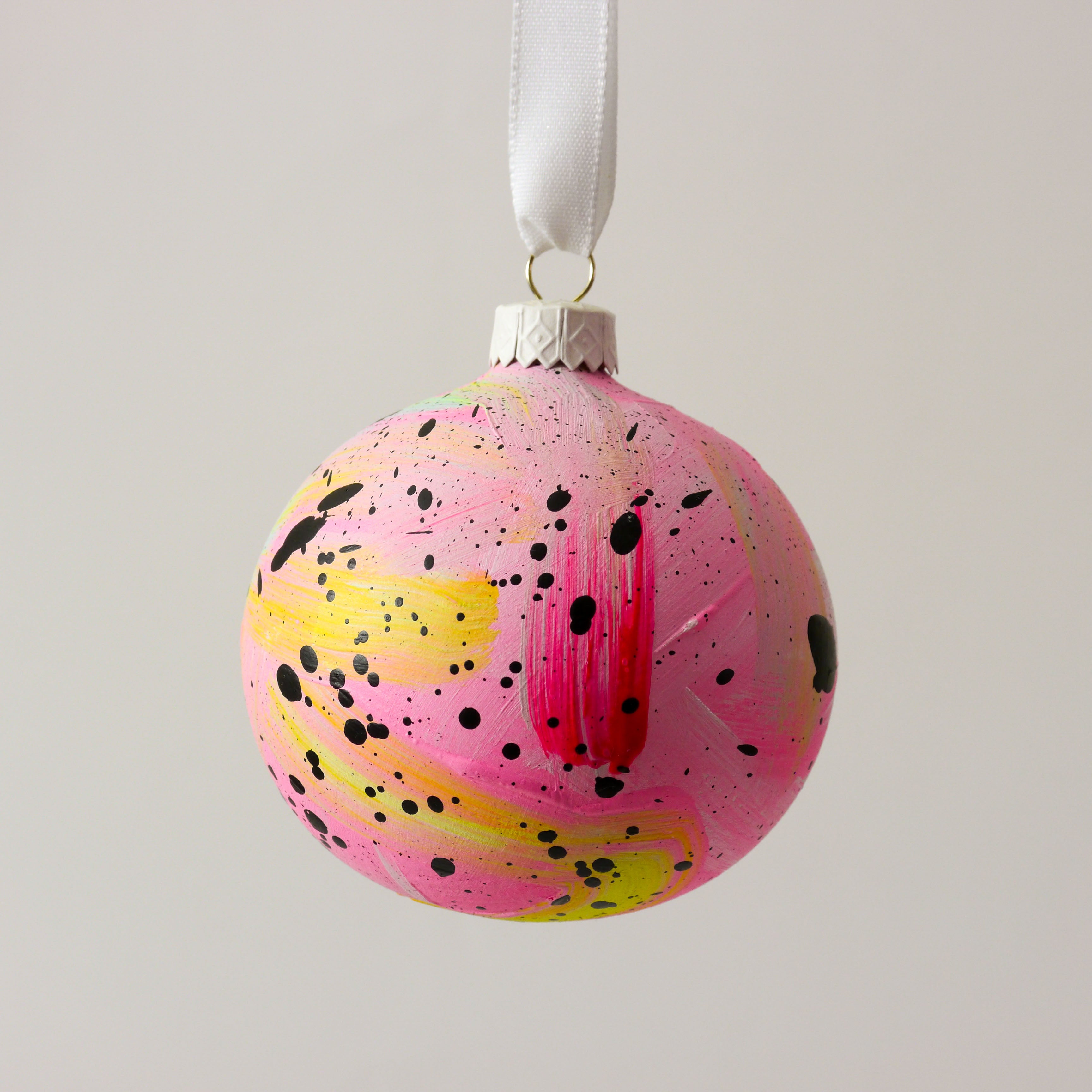 Abstract Art Bauble 031