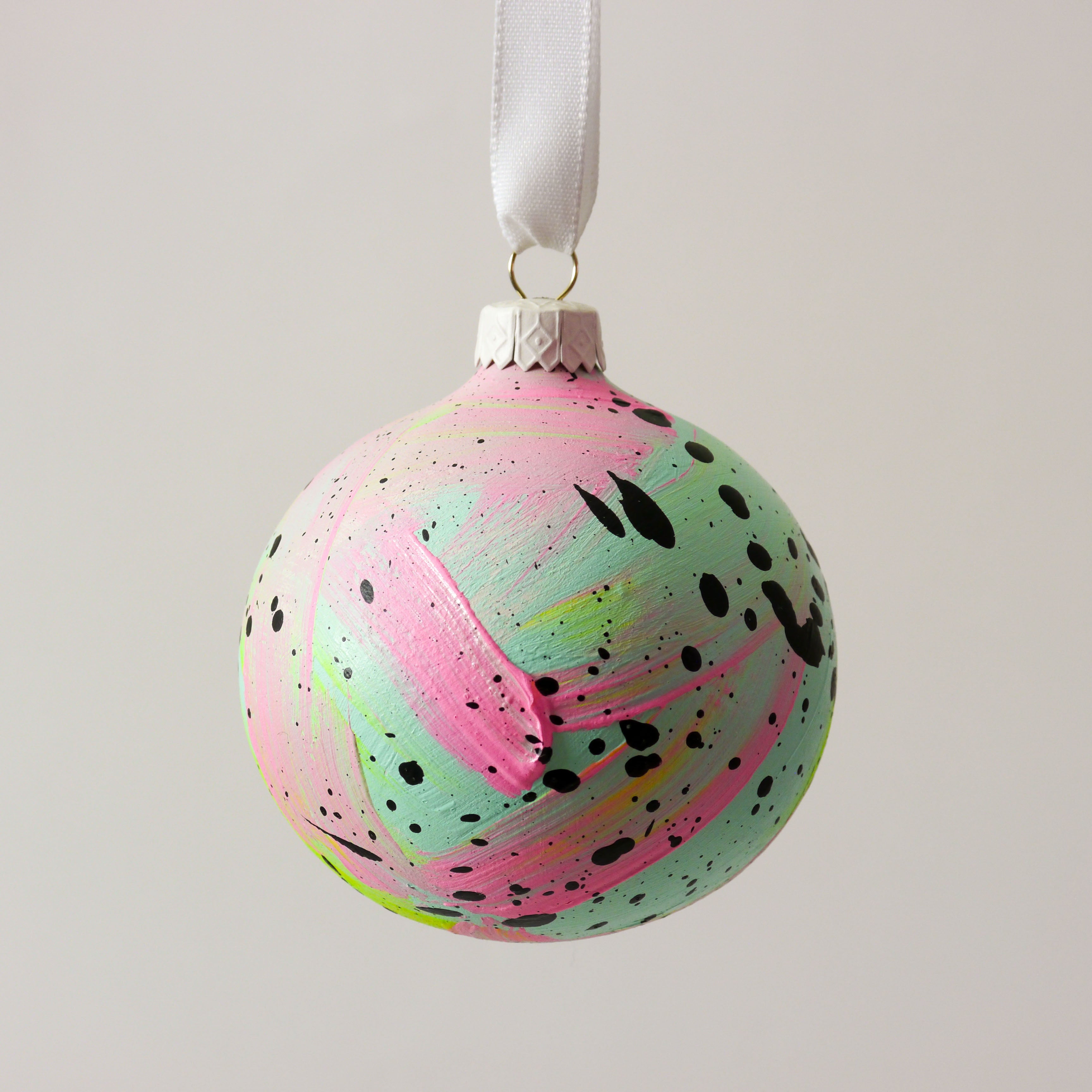 Abstract Art Bauble 032