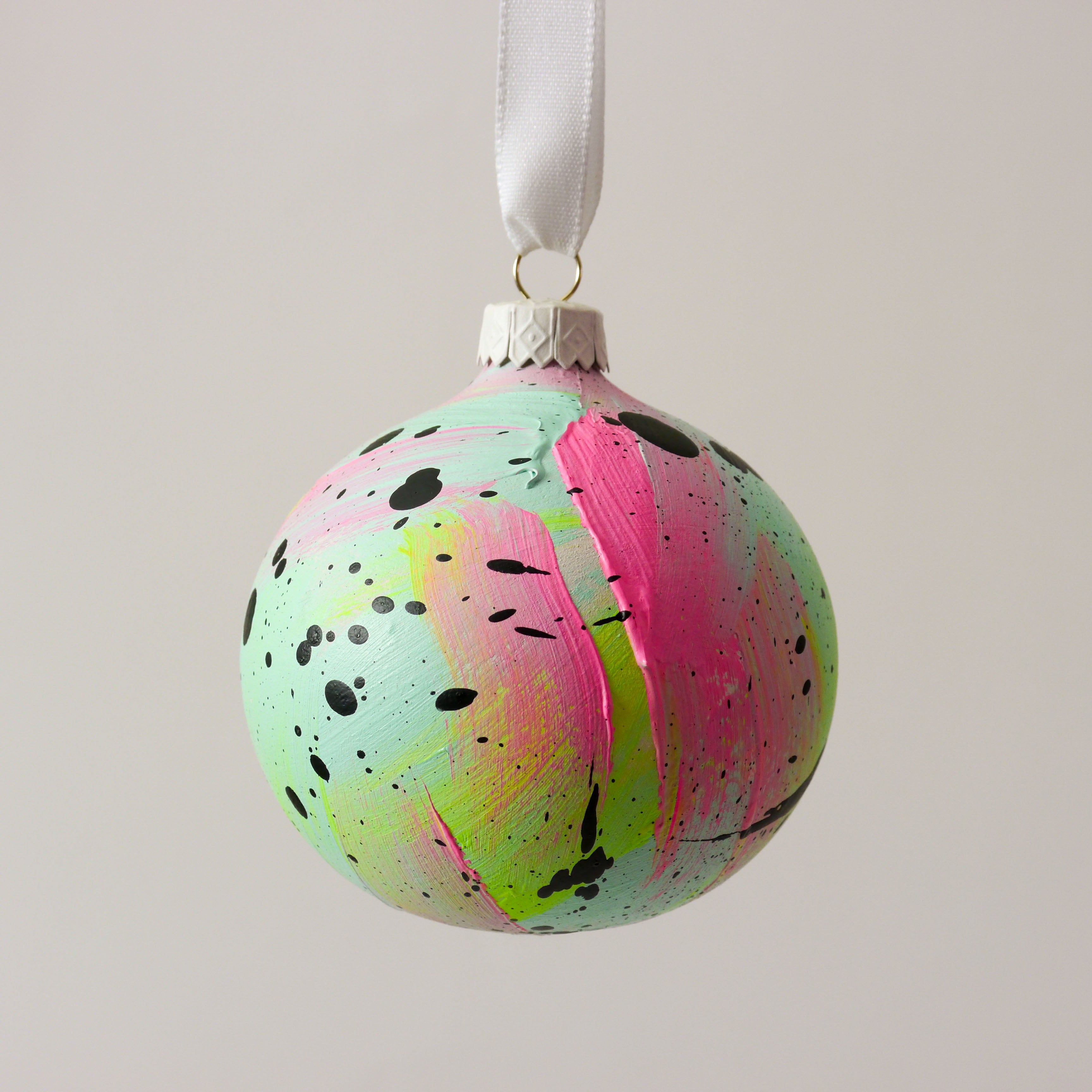 Abstract Art Bauble 033