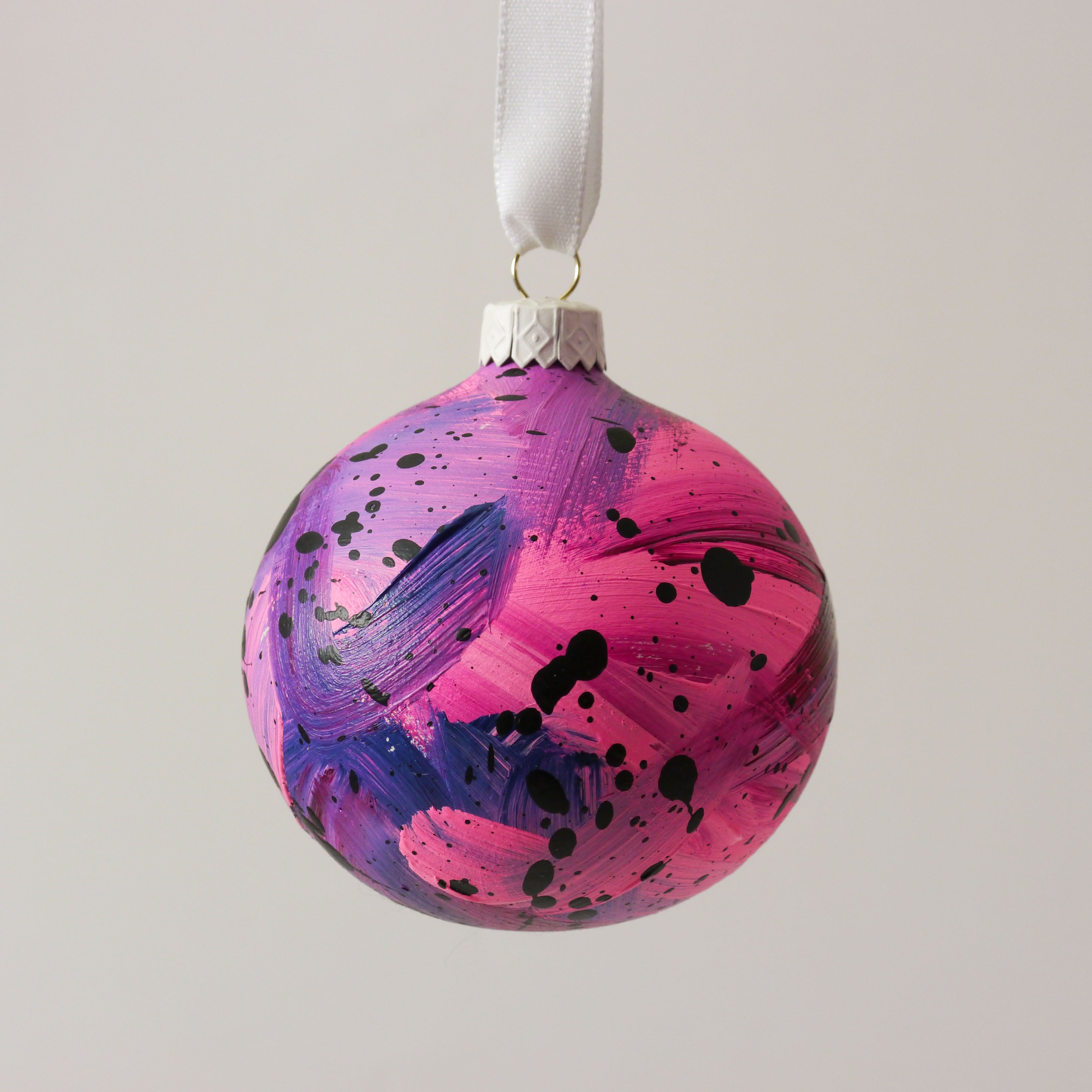 Abstract Art Bauble 037