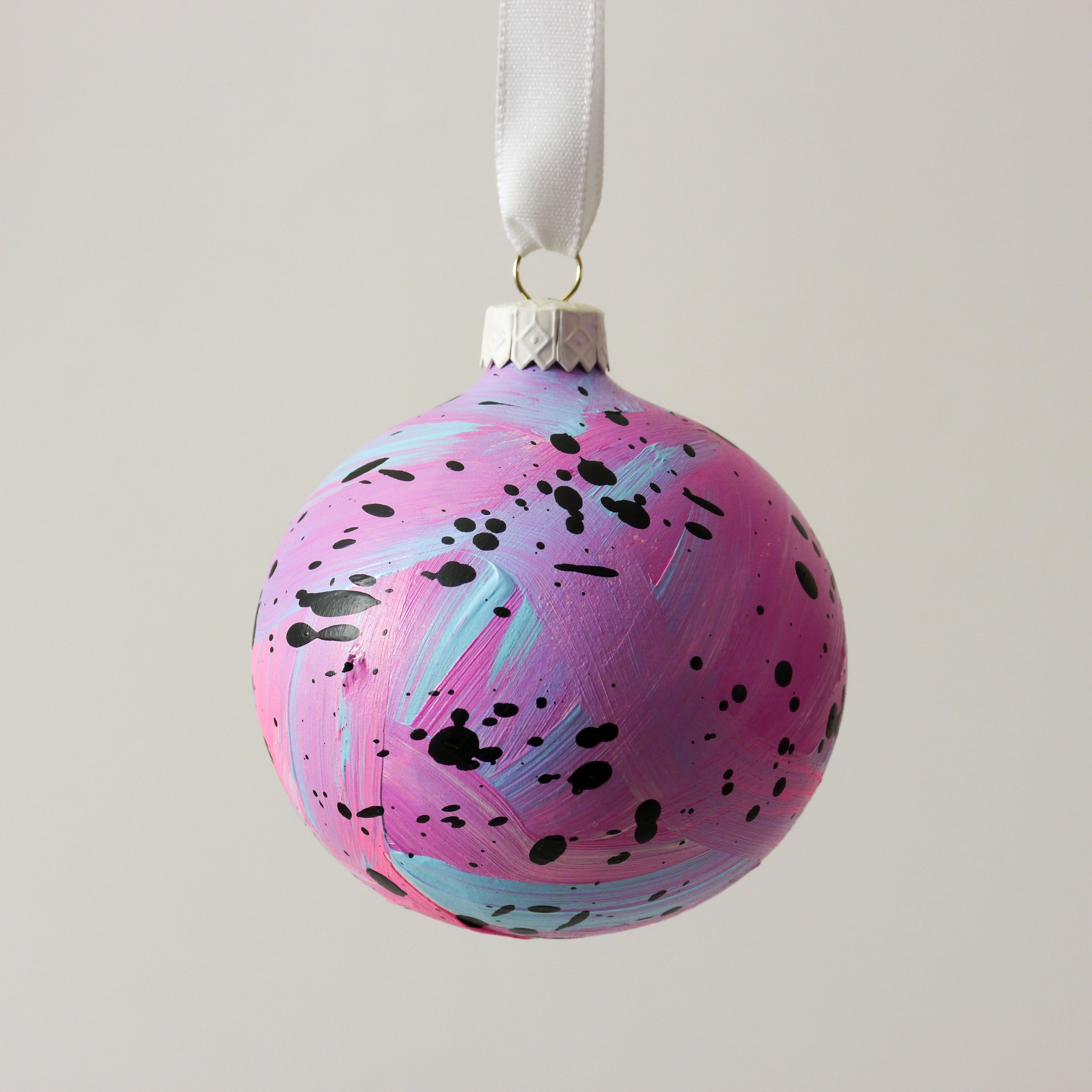 Abstract Art Bauble 038