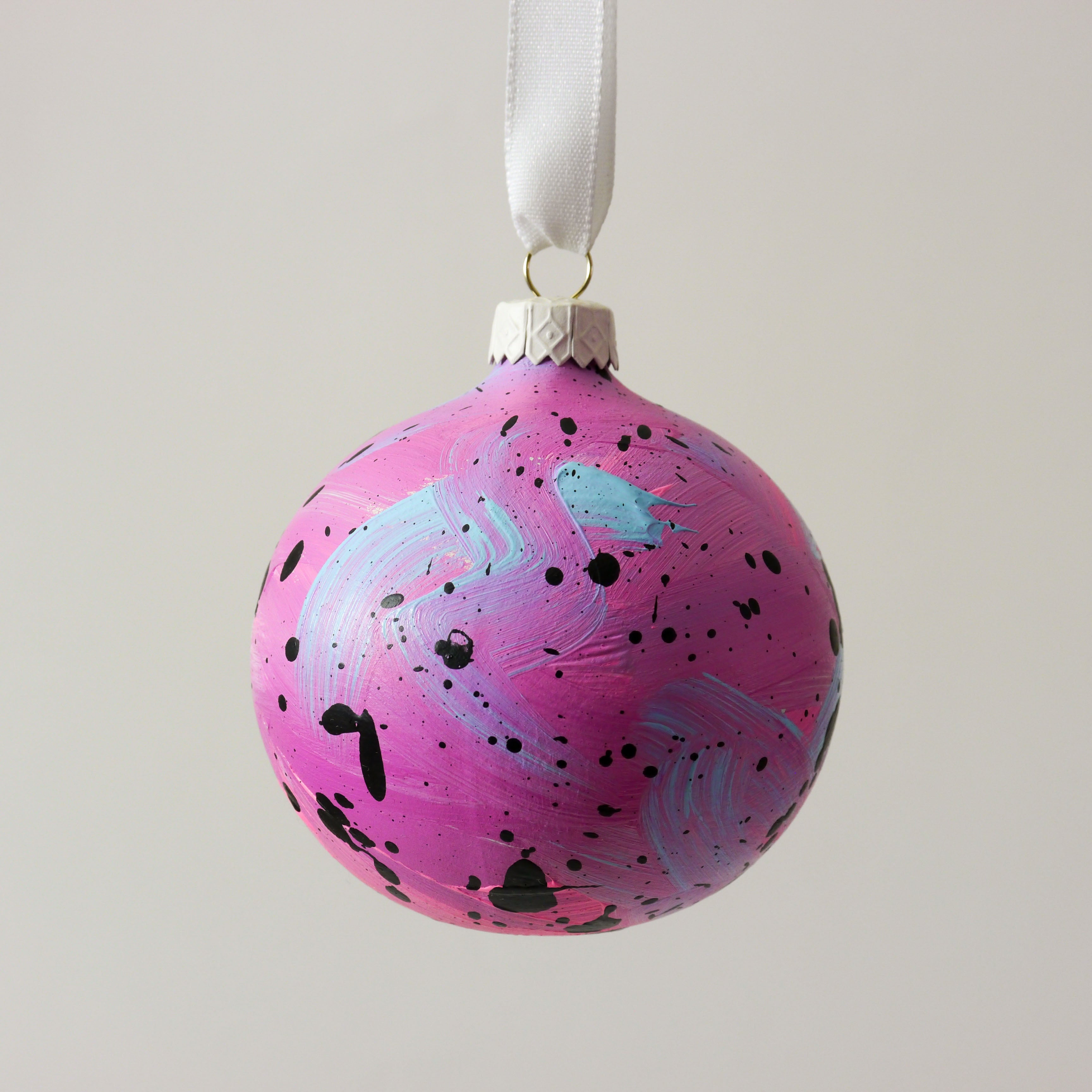 Abstract Art Bauble 038