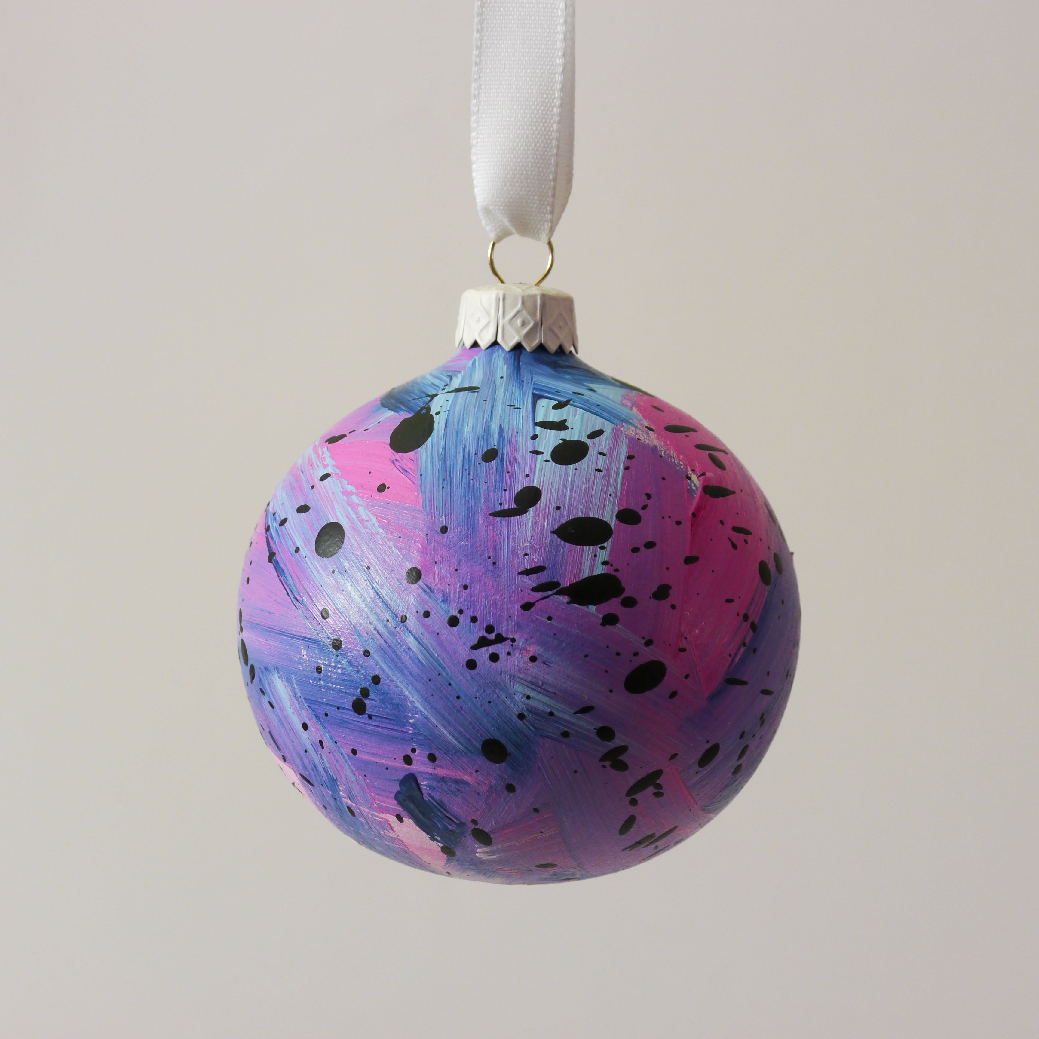 Abstract Art Bauble 039