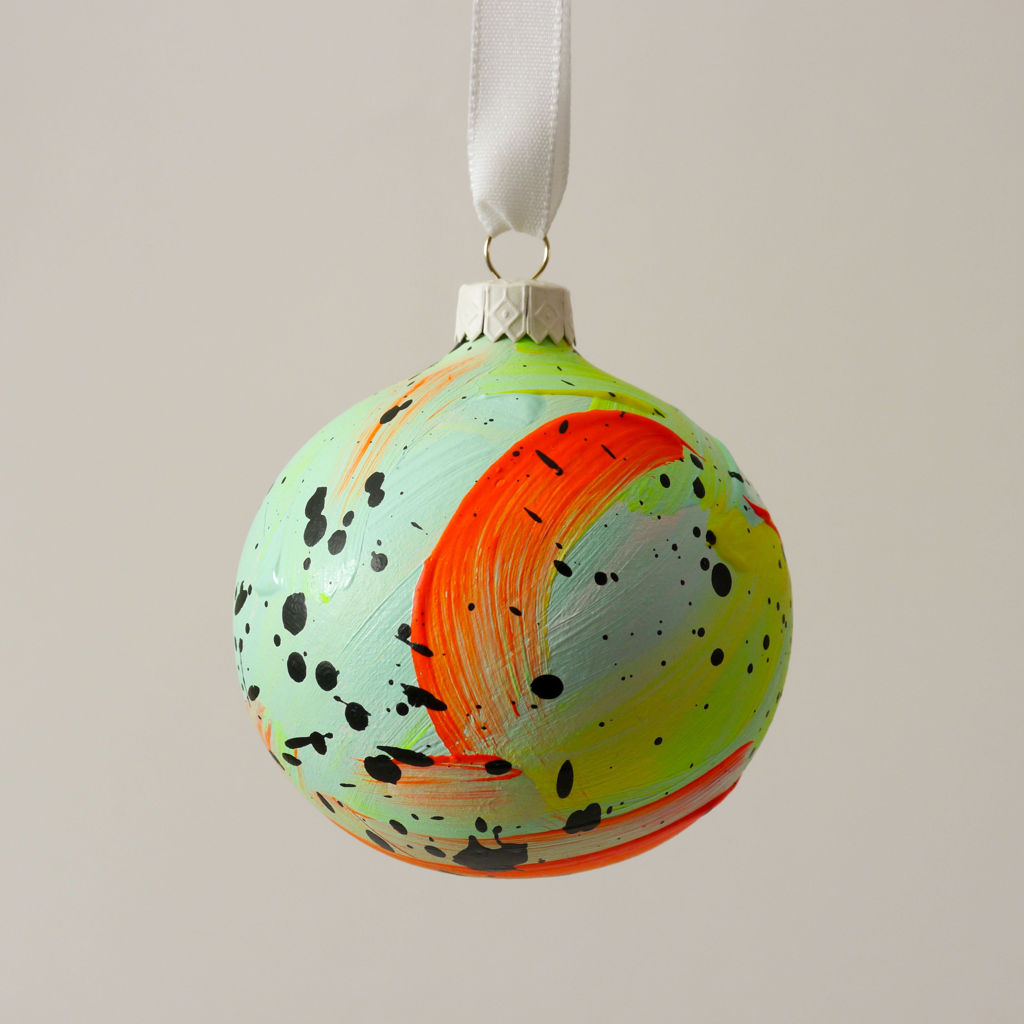 Abstract Art Bauble 040